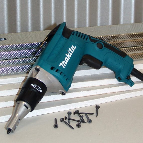 MAKITA FS2200