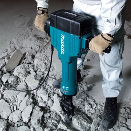 MAKITA HM1801